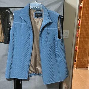 Avenue Women's Sky Blue Quilted Vest